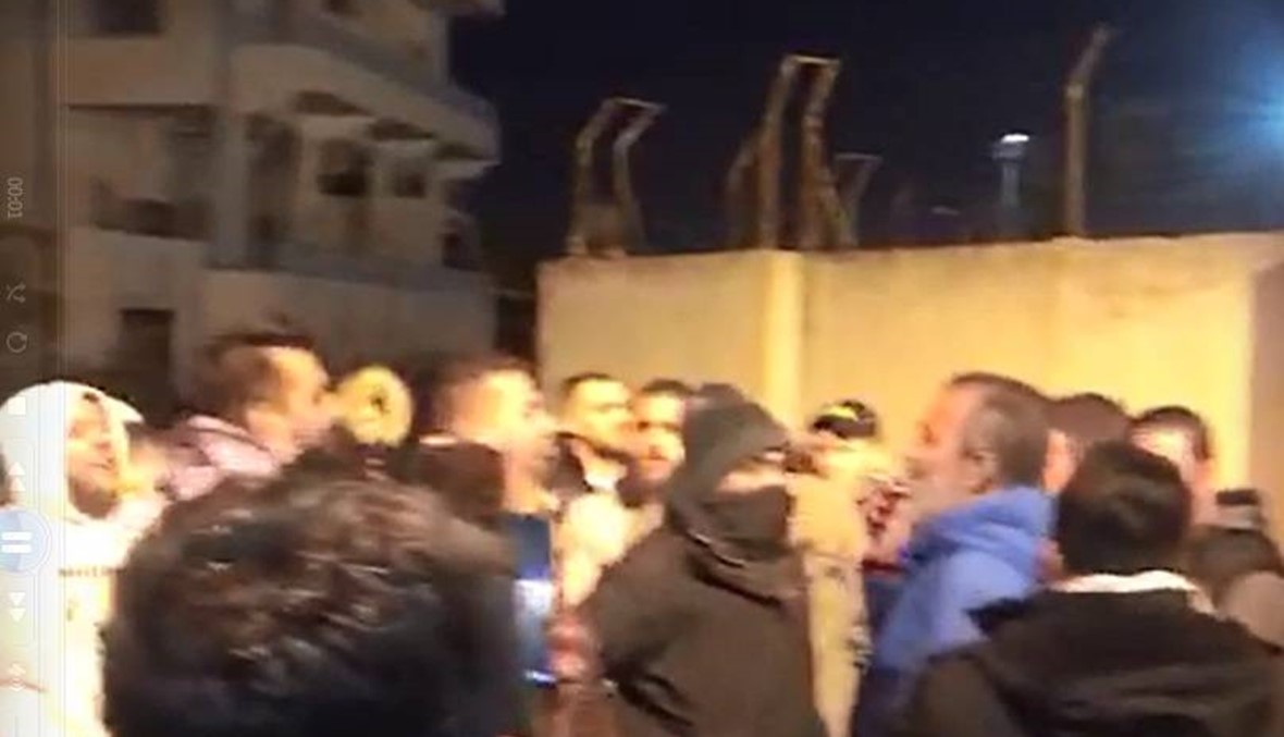 اعتصام داخل معمل الجيّة... الجيش يحاول إخراج المعتصمين وسقوط جرحى (صور - فيديو)