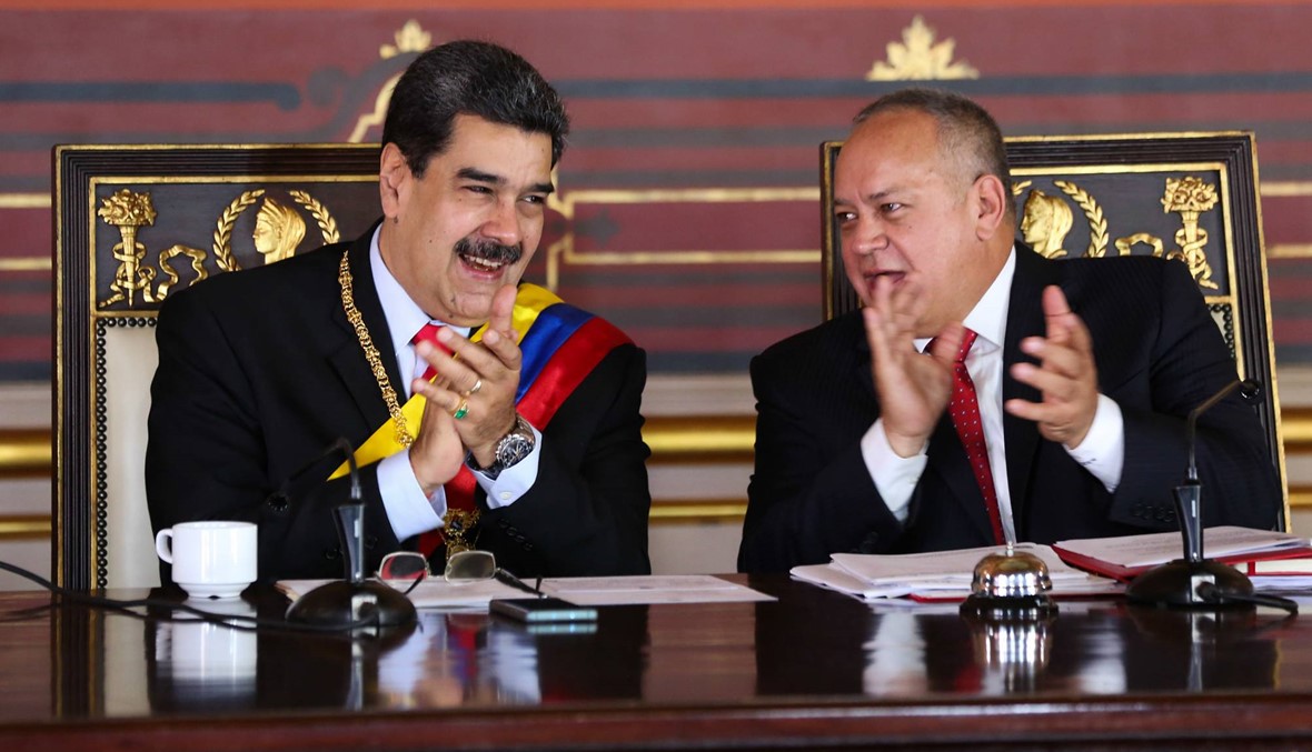 مادورو يتّهم ديبلوماسيًّا أميركيًّا بـ"التآمر" لشنّ هجمات على الجيش الفنزويلي