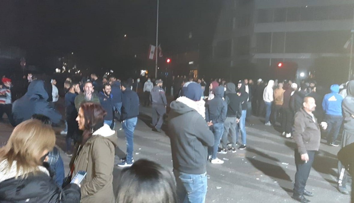 صيدا: هجوم على حديقة ساحة الانتفاضة ليلاً وتوتّر الوضع الأمني