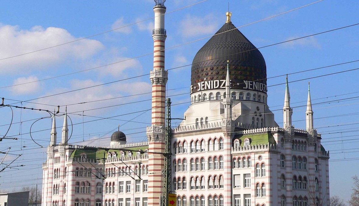قصّة المصنع الذي بُني على شكل مسجد في ألمانيا