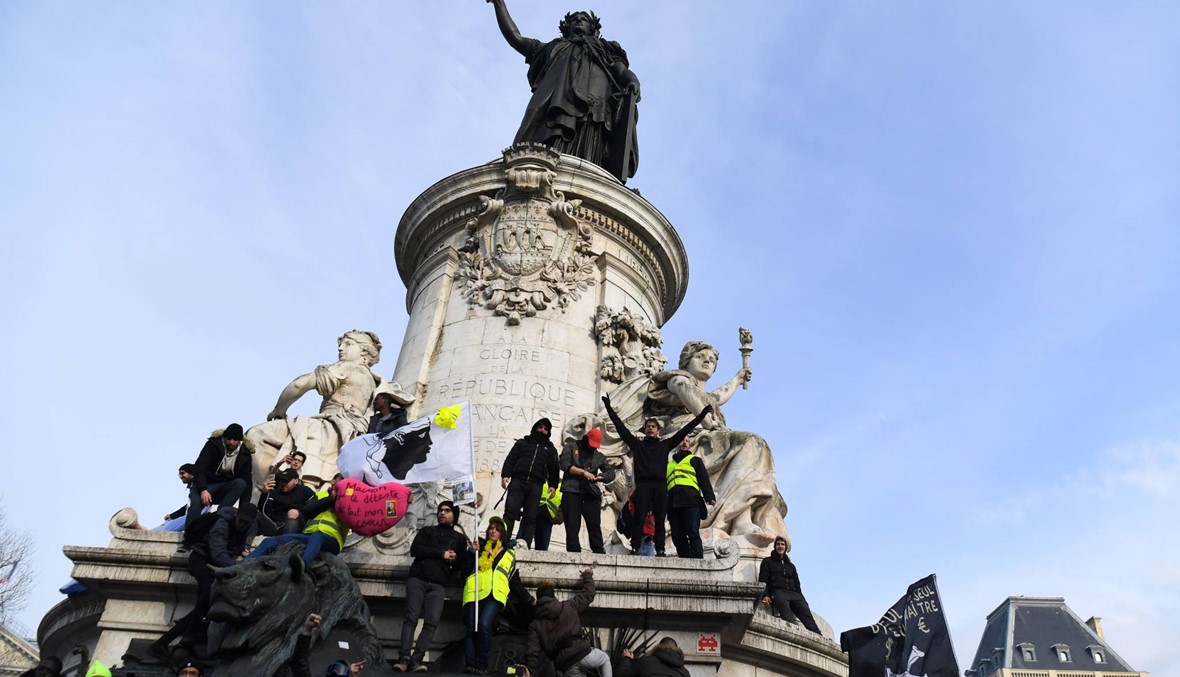 فرنسا: القضاء يصدر أوّل الأحكام على شرطيَّين لأعمال عنف ضدّ "السترات الصفر"