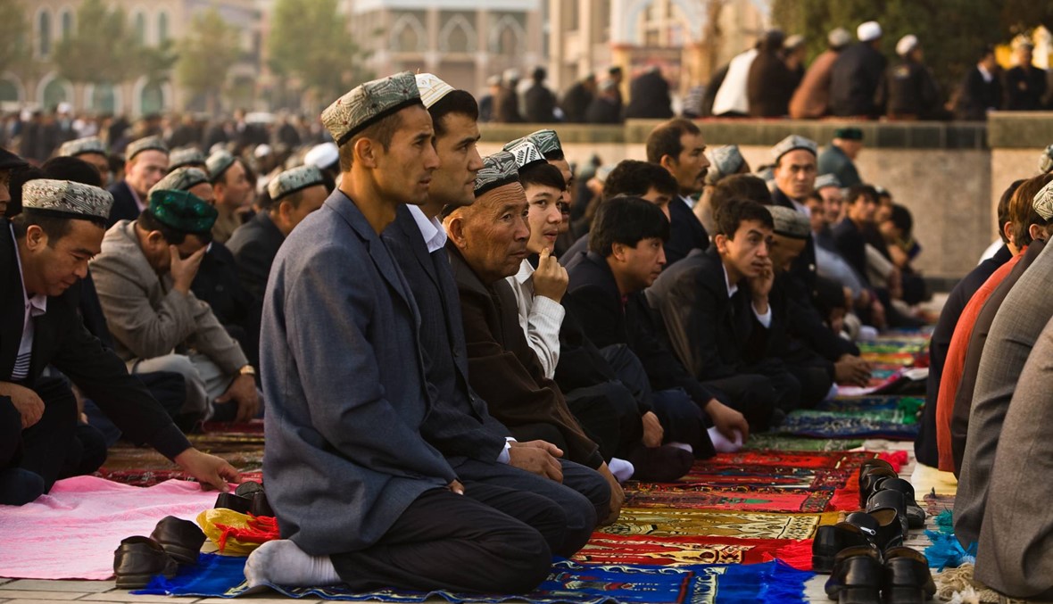 من هم مسلمو الإيغور الذين تُتَّهم الصين باضطهادهم؟