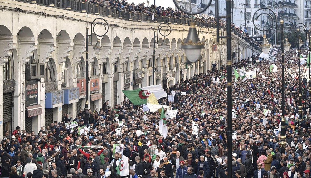 تظاهرات الجزائر في الجمعة الـ45: تعبئة ضعيفة... و"نواصل المعركة"
