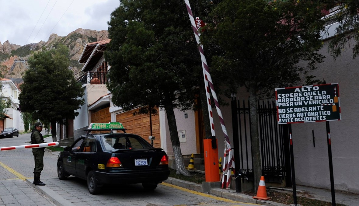 بوليفيا تتّهم إسبانيا بمحاولة تهريب مقرّب من موراليس من السفارة المكسيكية في لاباز