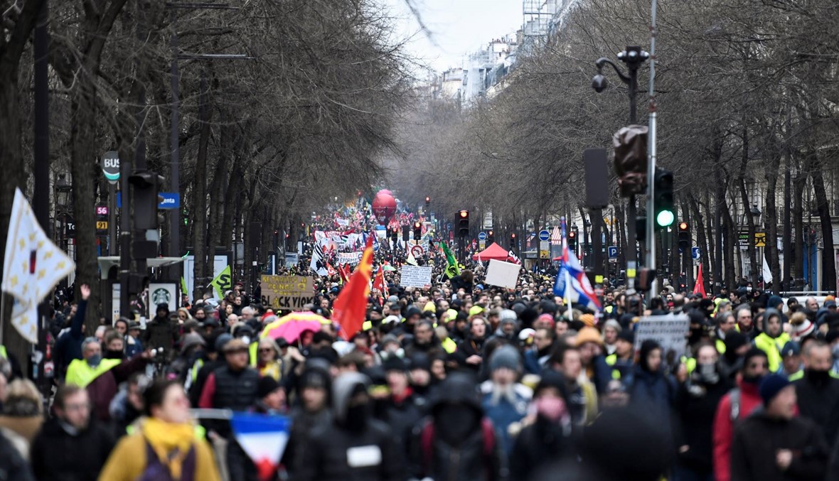 فرنسا: تصاعد اللهجة بين الحكومة والنقابات... ماكرون يخاطب الشعب في رأس السنة