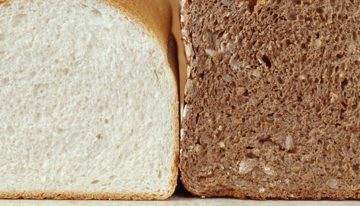 الفرق بين الخبز الأسمر والأبيض