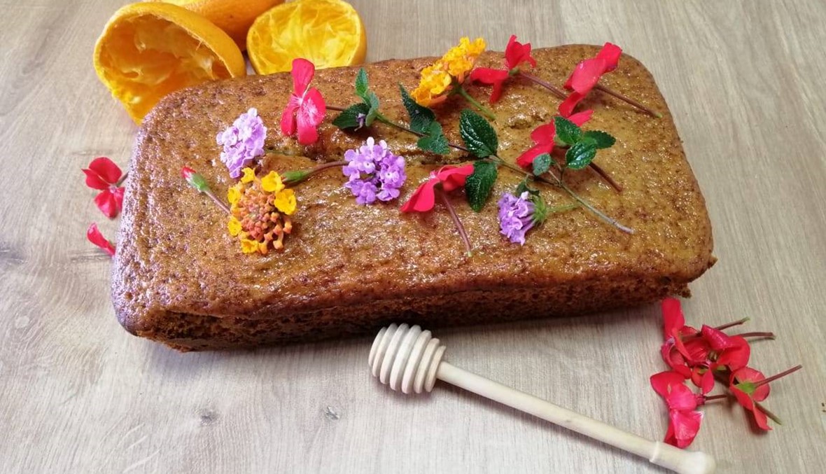 وصفة بسيطة لتحضير قالب الحلوى بالعسل الشهي