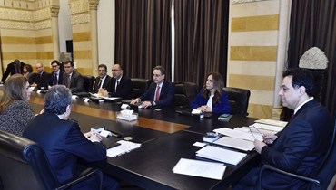 IMF delegation holds talks on Lebanon’s economic crisis