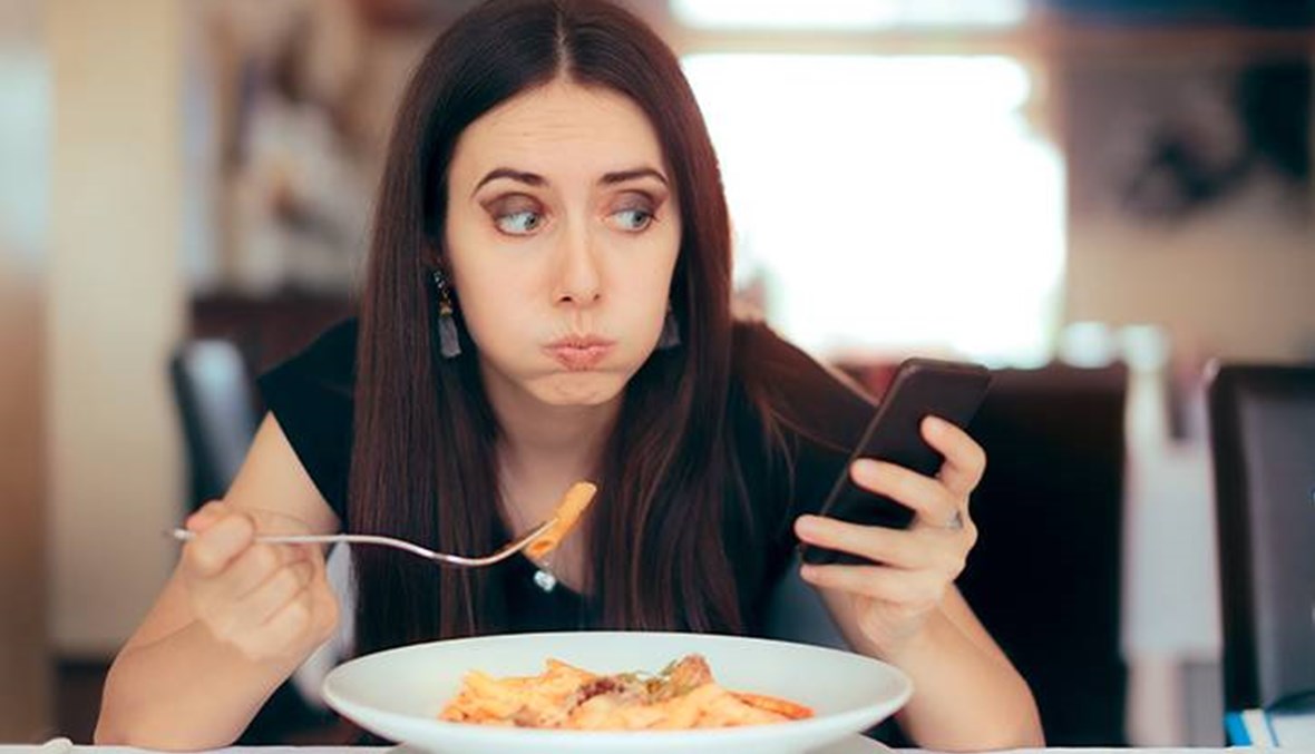 كيف أتصرّف عند تناول الطعام بكثرة؟