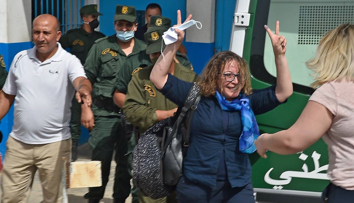 الجزائر: الإفراج عن الناشطة السياسيّة المعارضة أميرة بوراوي