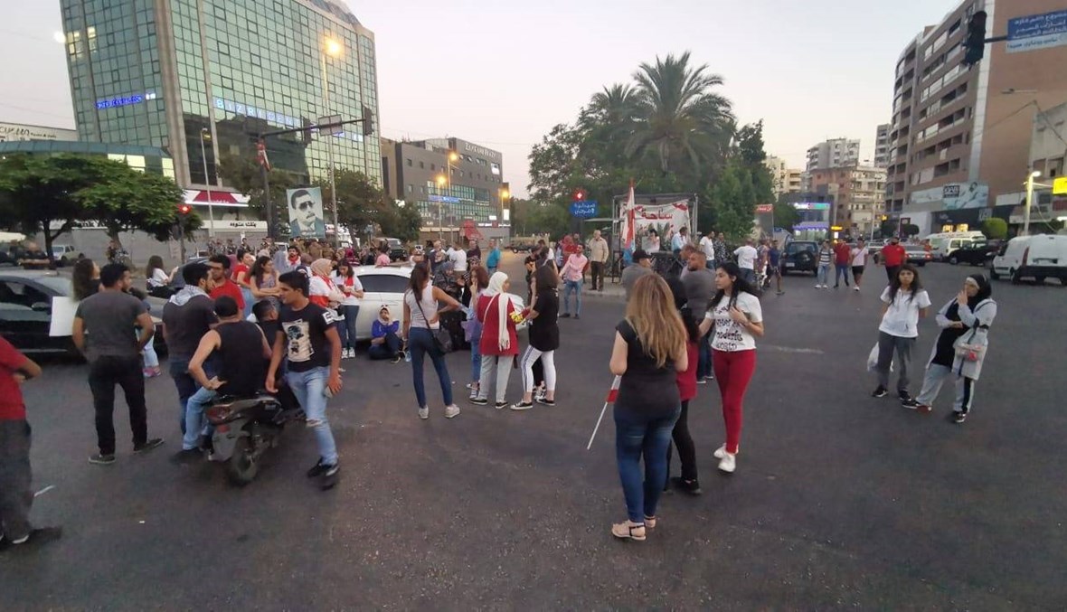 وقفتان احتجاجيتان في ساحة إيليا والشرحبيل احتجاجاً على تردّي الأوضاع