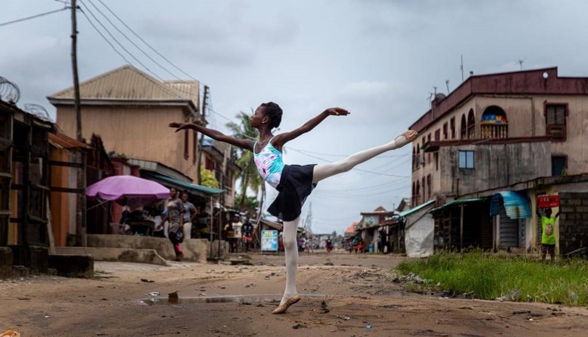 أطفال يرقصون الباليه في شوارع لاغوس... "مهم لنمو الطفل"