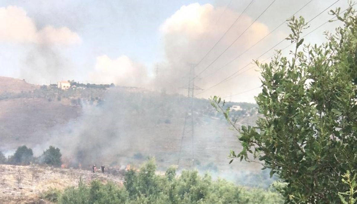 اندلاع حريق قرب محطة الكهرباء في الجومة العكارية... الدفاع المدني يتحرّك (صور)