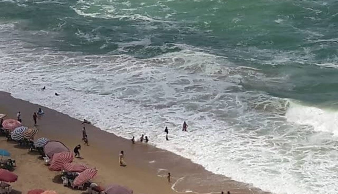 حاولوا إنقاذ طفل فماتوا جميعاً... غرق 12 مصرياً في شاطئ بالإسكندرية