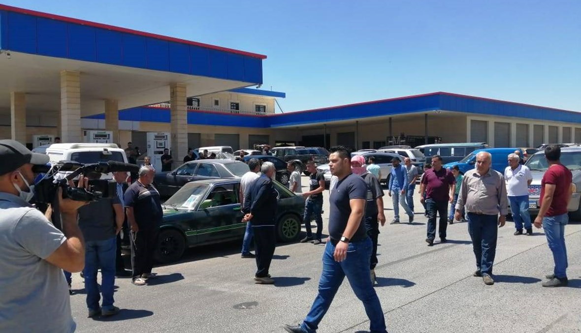 وقفة احتجاجيّة في بعلبك رفضاً لخطف صاحب محطة وقود