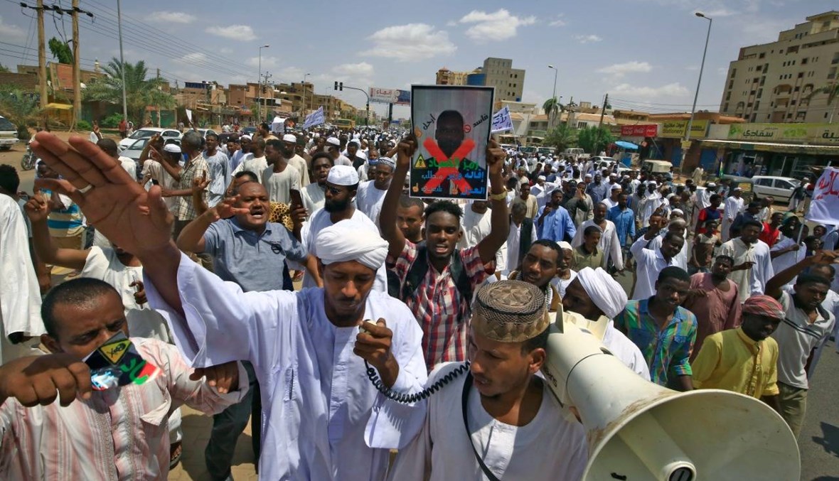 الخرطوم: عشرات يحتجون على تشريعات "مخالفة" للإسلام... "لن نستبدل شرع الله"