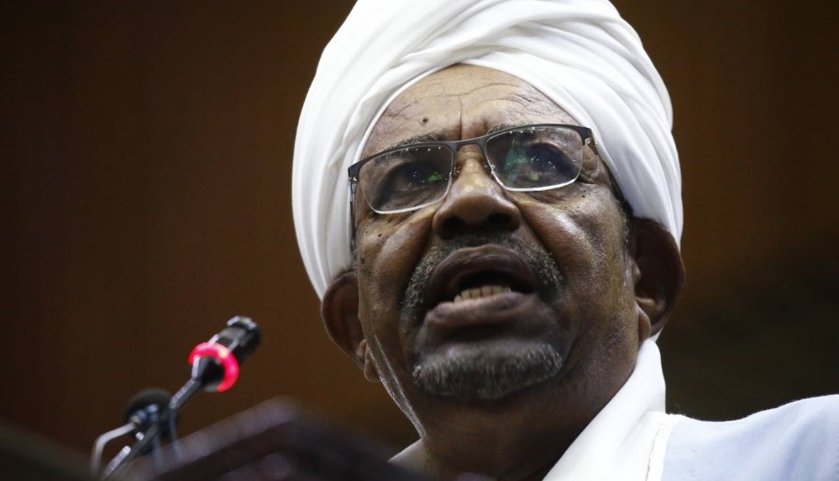 السودان يحاكم عمر البشير بتهمة الانقلاب على الحكومة عام 1989