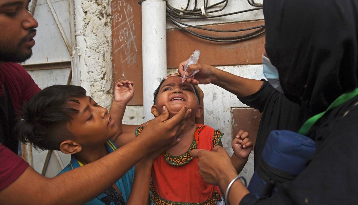 باكستان تستأنف حملات التلقيح ضدّ شلل الأطفال بعد توقّف لأربعة أشهر