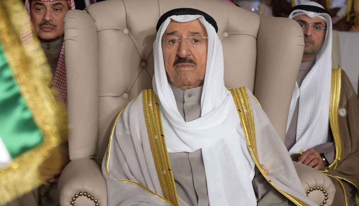 بناءً على مشورة المعالِجين... أمير الكويت يغادر فجر الغد إلى الولايات المتحدة