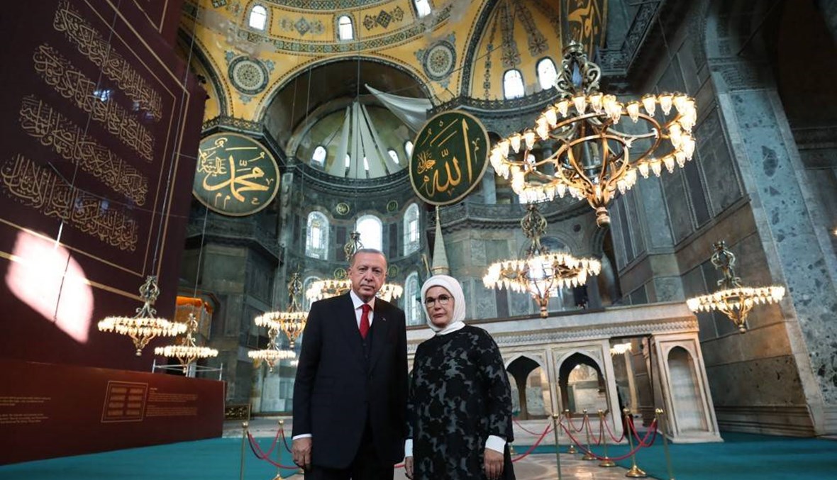بعد تحويلها إلى مسجد... إردوغان يشارك بأول صلاة للمسلمين في آيا صوفيا