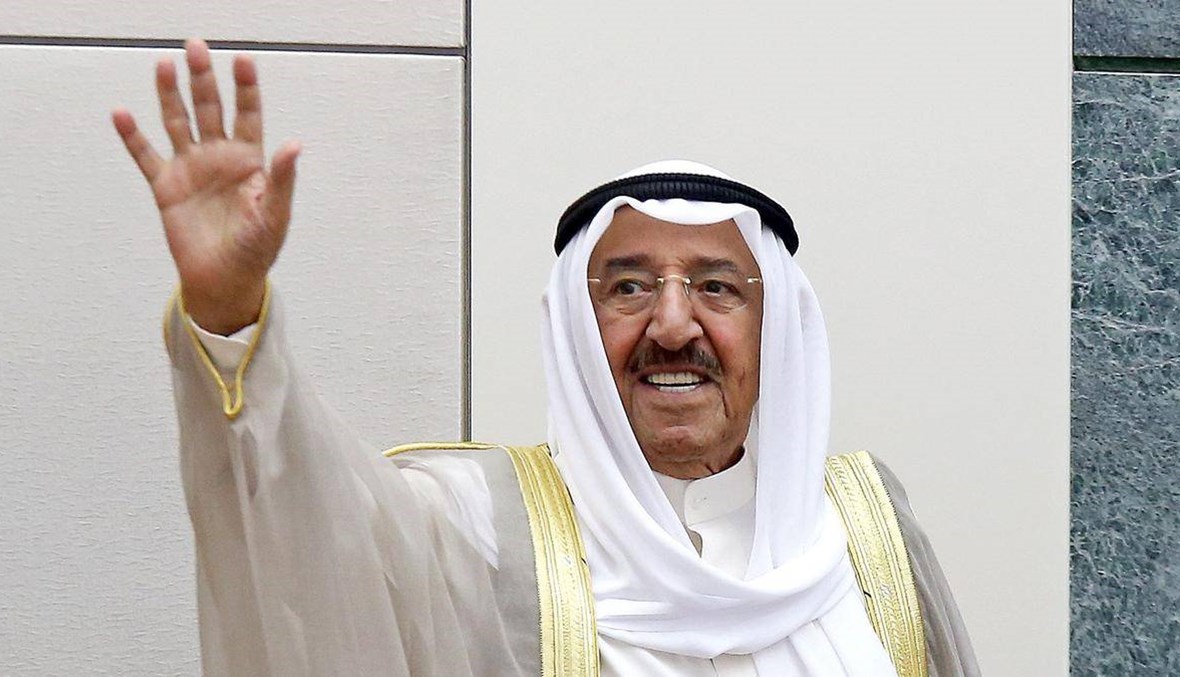 ولي عهد الكويت يطمئن نائب رئيس الحرس الوطني إلى صحة أمير البلاد