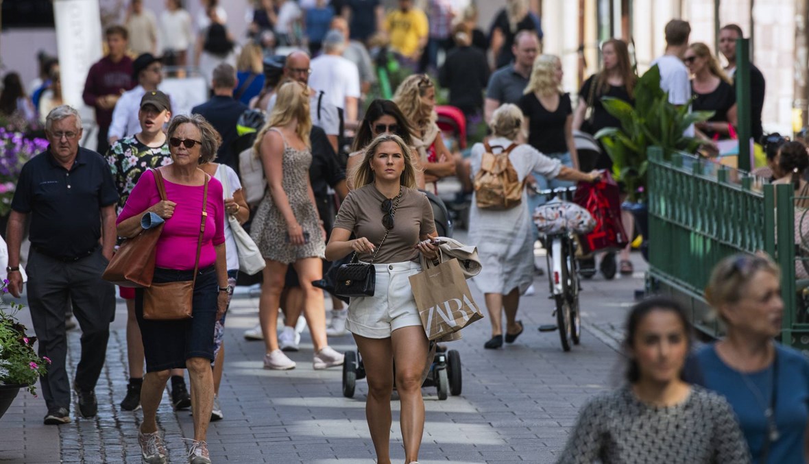 السويد تشجّع مواطنيها على مواصلة العمل من المنزل حتّى العام المقبل