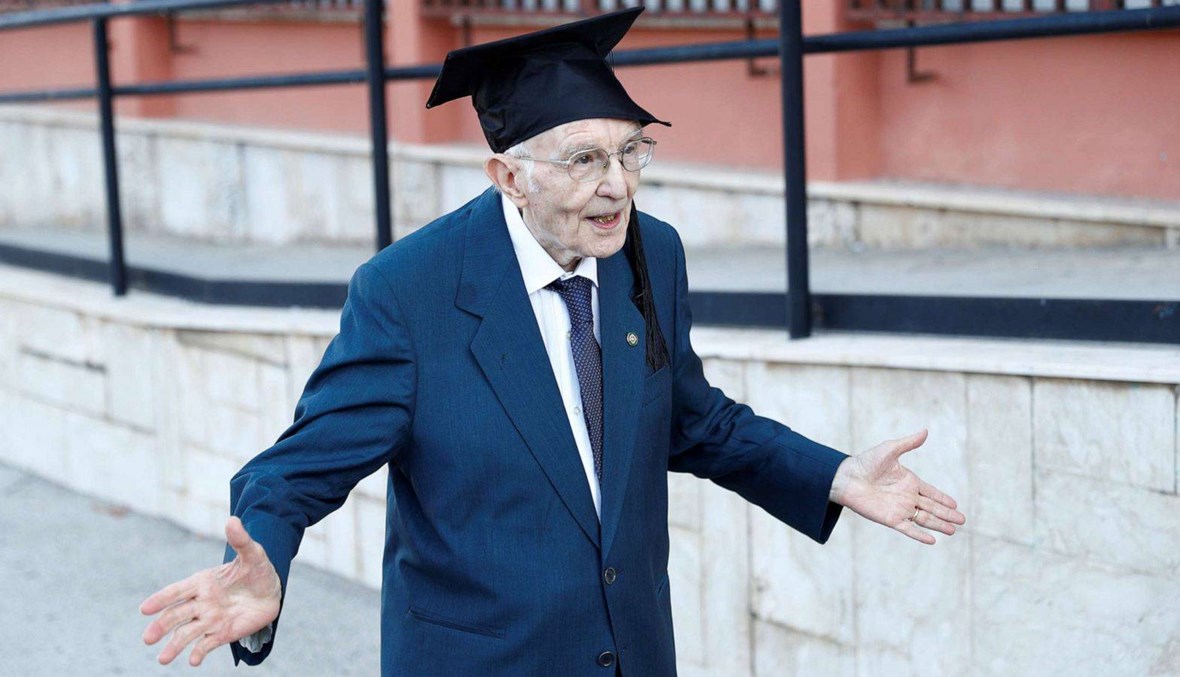 عن عمر يناهز 96 عاماً... تخرّج الطالب الأكبر سنّاً في تاريخ إيطاليا