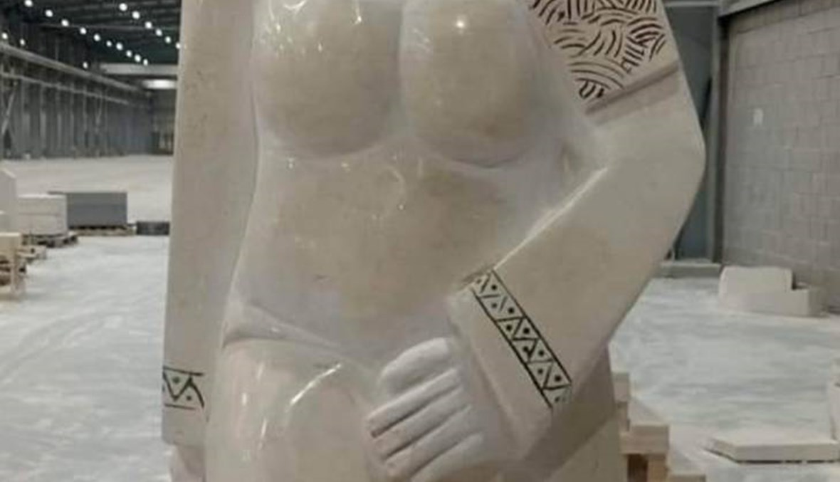 تمثال "نهضة مصر" الجديد يثير سخرية المصريين