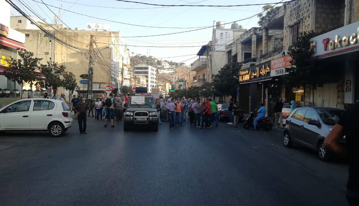 مسيرة احتجاجية رفضاً لأزمة البنزين والمازوت في النبطية (صور - فيديو)