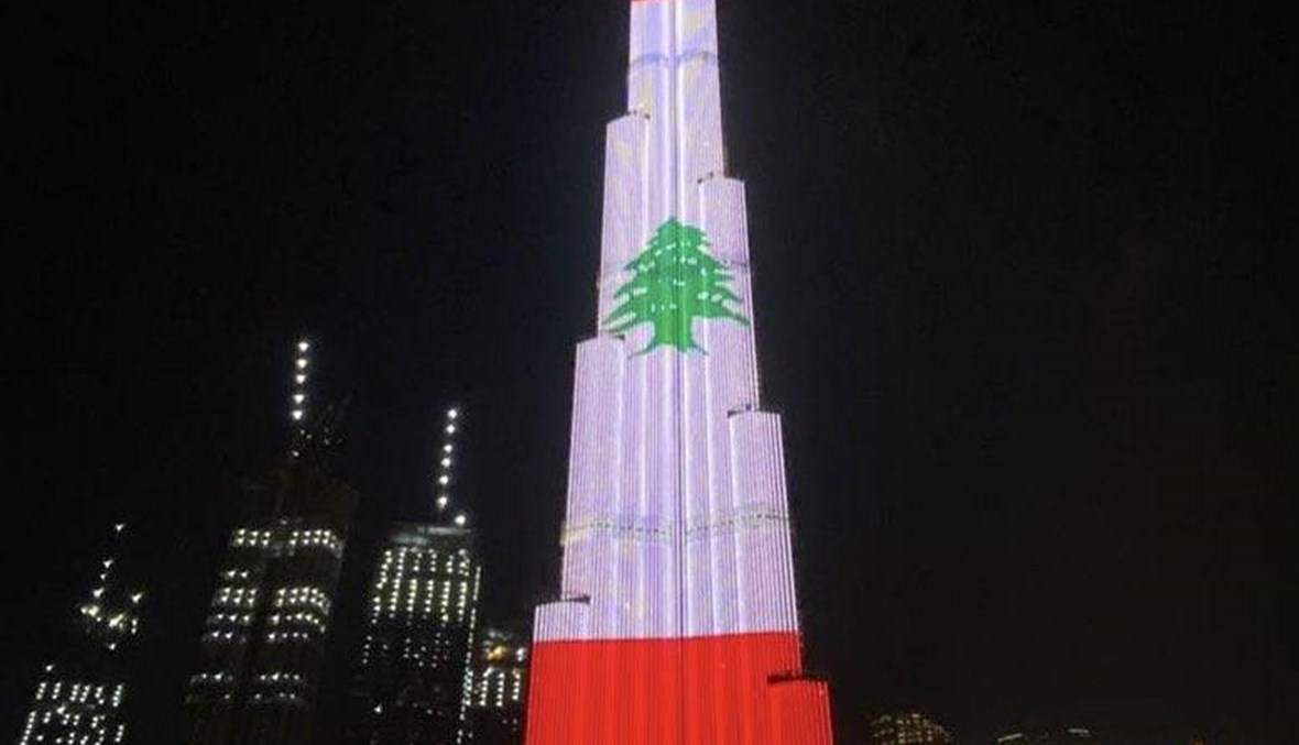 إضاءة برج خليفة بالعلم اللبناني تضامناً مع بيروت المصابة