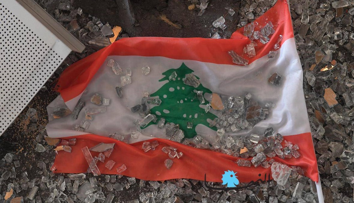 أوجاع وصرخات الناس: "قرفنا منكن... لنا لبناننا ولكم لبنانكم" (فيديو وصور)