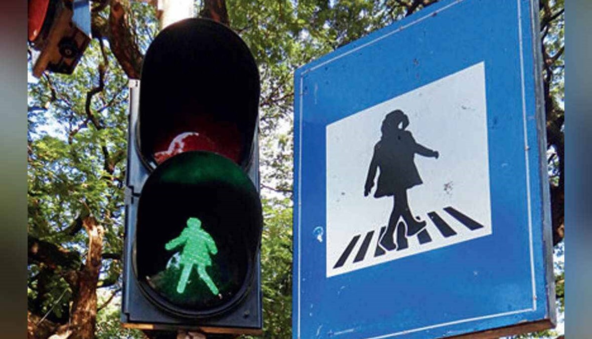 بهدف المساواة بين الجنسين... مومباي تضع رسوم شخصيات نسائية على إشارات المرور