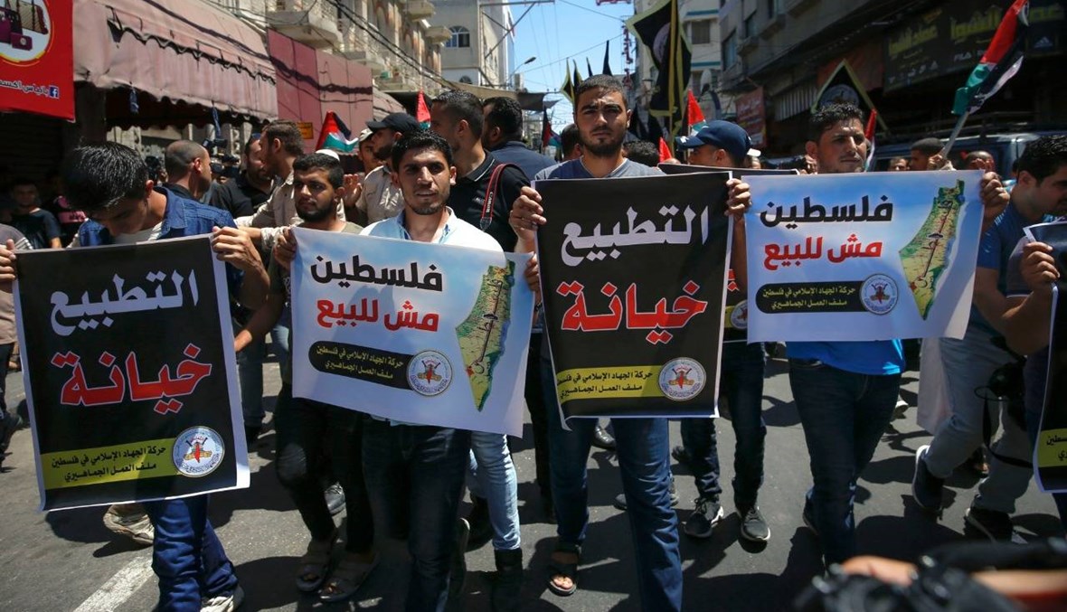 اتّفاق السلام مع الإمارات "حقبة جديدة" لإسرائيل: الفسلطينيّون يصرخون "خيانة"