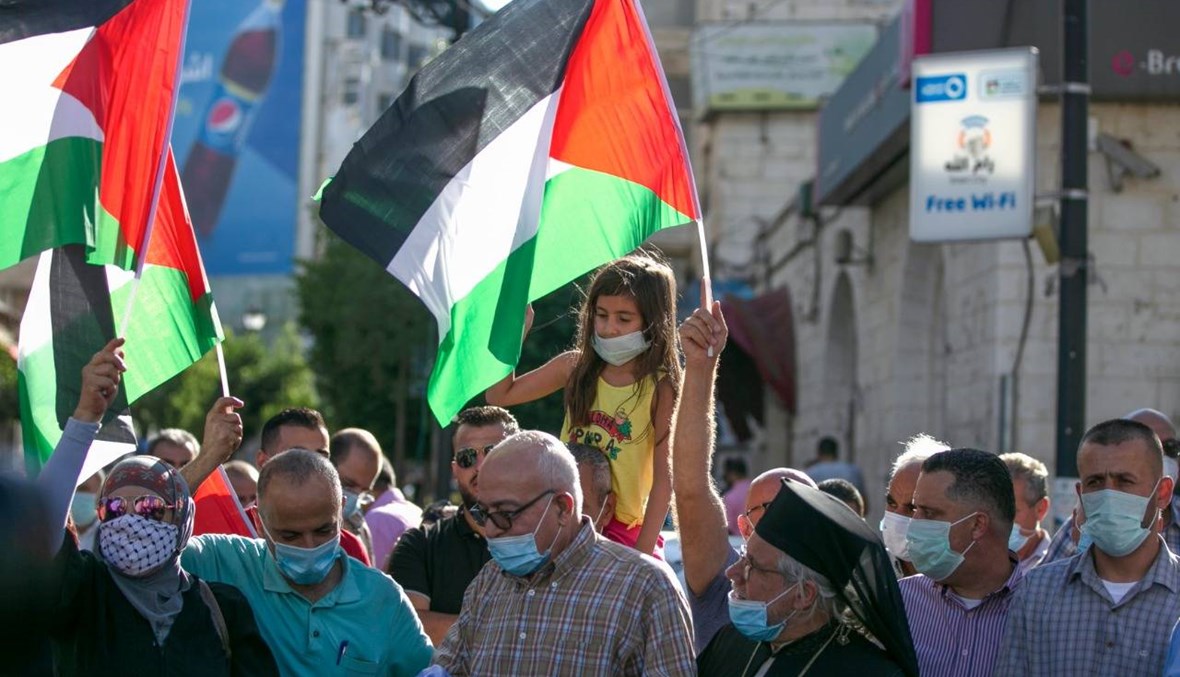 عريقات: اتفاق التطبيع الإسرائيلي- الإماراتي "يقتل حلّ الدولتين"