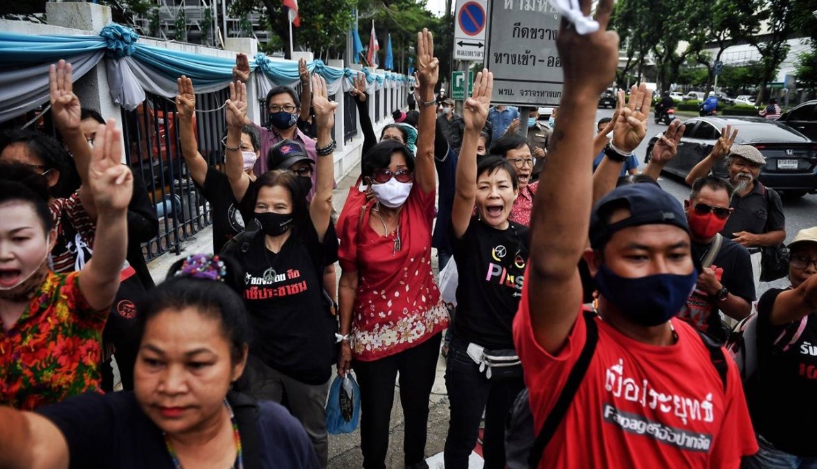 سلطات تايلاند تكثّف الضغط على المحتجين: اعتقال مزيد من النشطاء البارزين