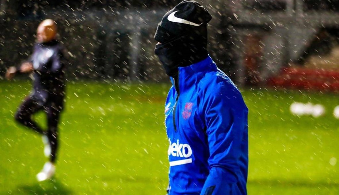 صدام أول بين سيتيين ونجوم برشلونة بقيادة بيكيه