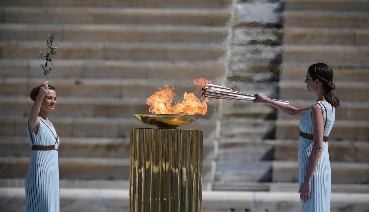 اليونان تسلّم طوكيو الشعلة الأولمبية