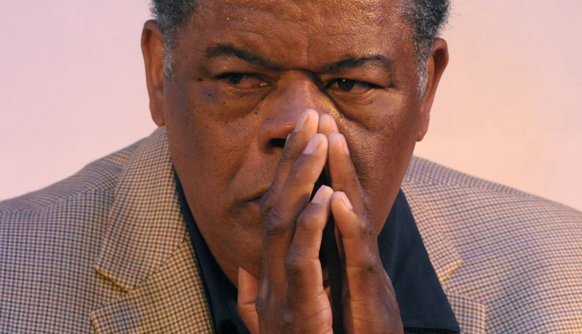 وفاة نجم كرة السلة الأميركي السابق