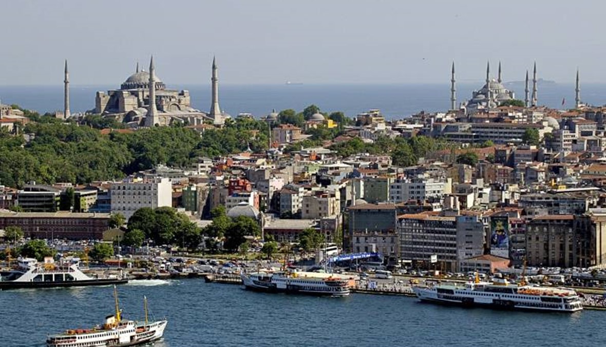 تركيا تسعى لزيادة إيرادات السياحة إلى 40 مليار دولار في 2020