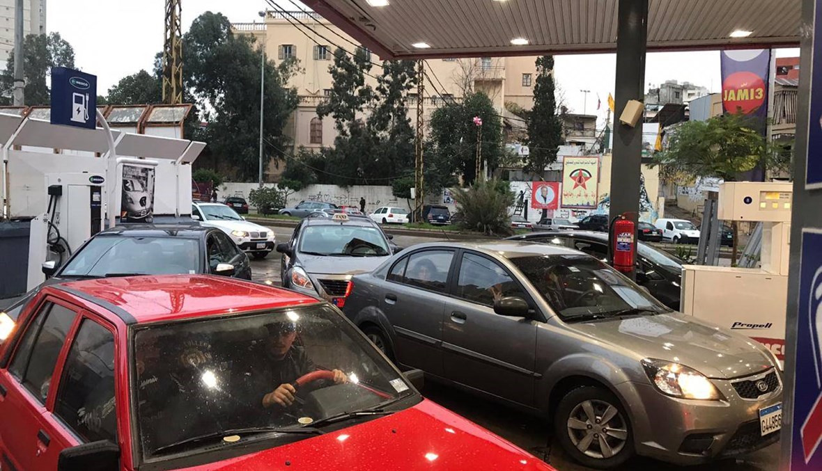 هل تنتظر اللبنانيين أزمة بنزين؟