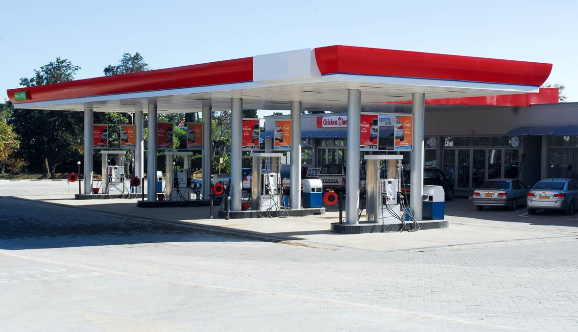 الشركات المستوردة للنفط في لبنان توضح تفاصيل إعفاءات مادة البنزين من الرسوم الجمركية
