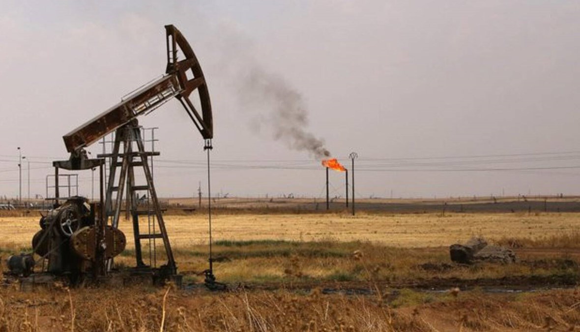 النفط يصعد والأسواق تتابع اجتماع أوبك وروسيا بشأن تخفيضات الإنتاج