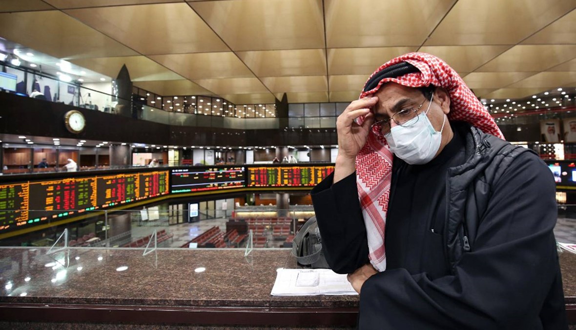 بورصات الخليج تغلق على تراجع مع هبوط أسعار النفط
