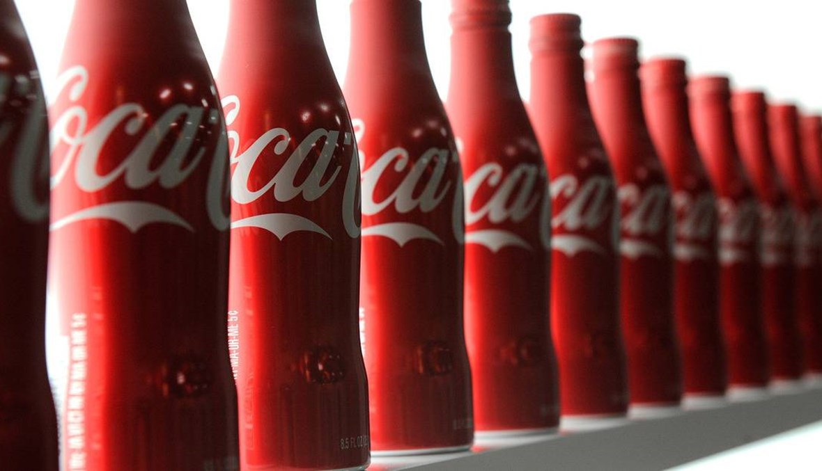 كوكاكولا تغلق أبوابها في لبنان وتسرح عمالها