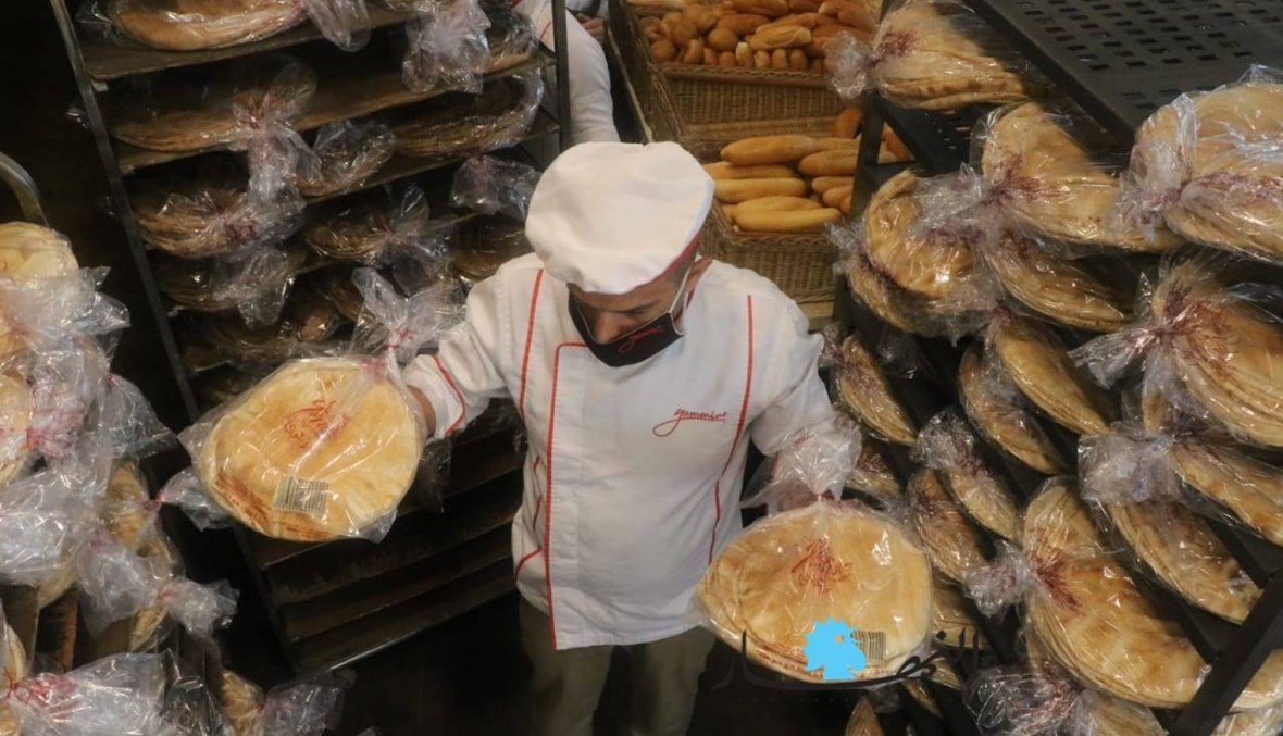نقابة عمال المخابز: "من مسؤولية الحكومة دعم المواد الأساسية وليس بإنقاص وزن ربطة الخبز"