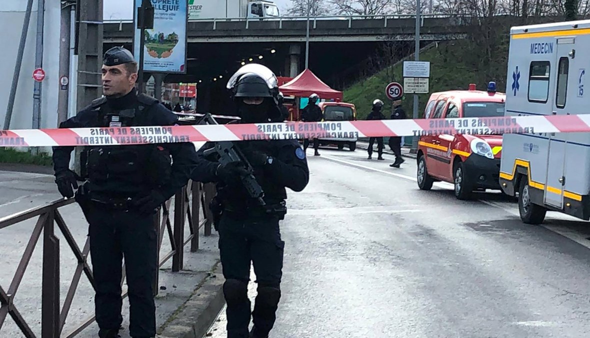 فرنسا: عمليّة طعن قرب باريس... مقتل شخص، والشرطة تردي المشتبه فيه