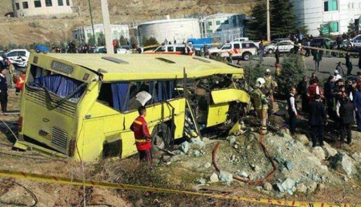 مقتل 19 شخصاً على الأقل إثر سقوط حافلة في وادٍ بشمال إيران
