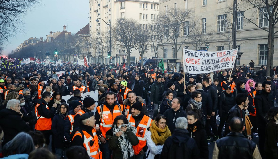 آلاف تظاهروا في فرنسا: "يوم تعبئة ضخمة" احتجاجاً على إصلاح أنظمة التقاعد