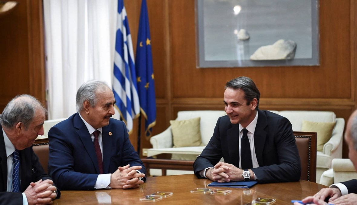 حفتر في أثينا: محادثات مع ميتسوتاكيس قبل مؤتمر برلين حول ليبيا
