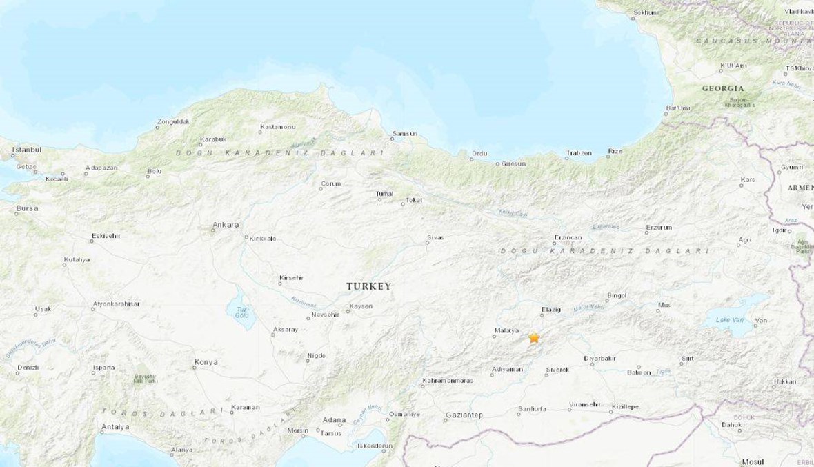 زلزال بقوة 6,9 درجات ضرب شرق تركيا... "حتى الآن عدد القتلى أربعة"